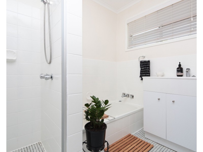 1 Tent Lane, Jamboree Heights QLD 4074