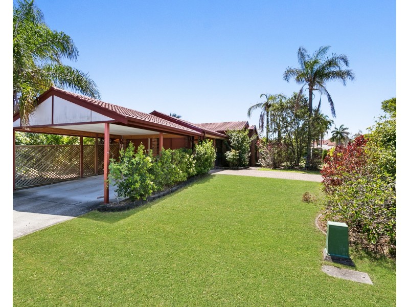 22 Avondale Road, Sinnamon Park QLD 4073