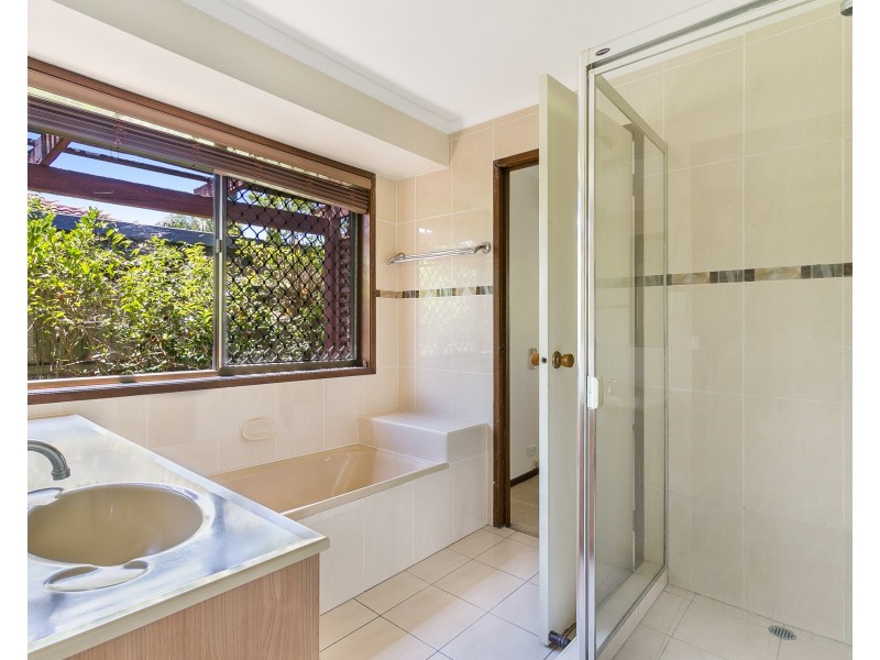 22 Avondale Road, Sinnamon Park QLD 4073