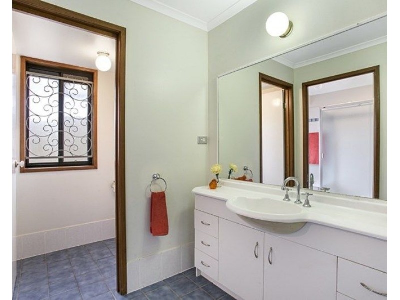 51 Dove Tree Crescent, Sinnamon Park QLD 4073