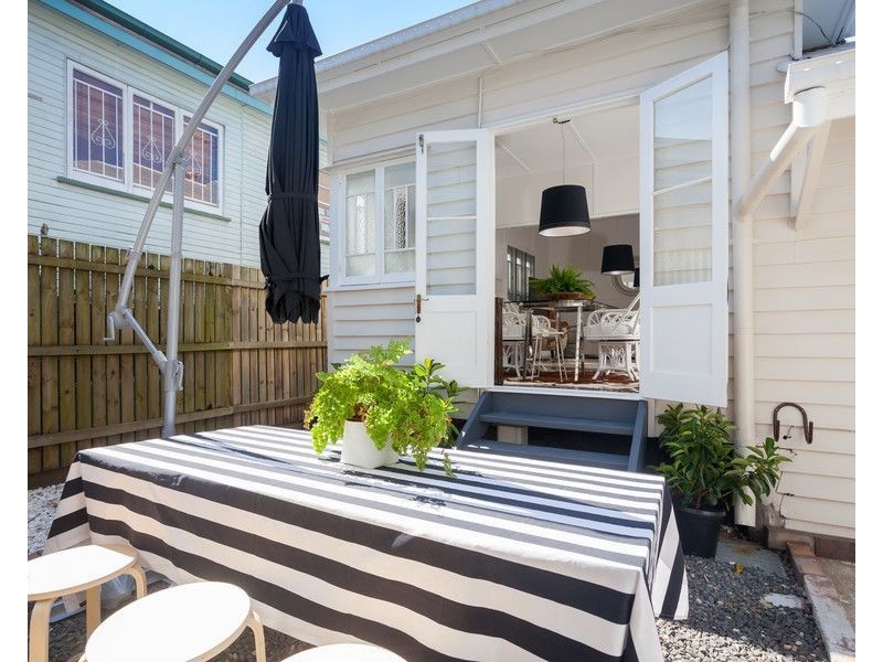 34 Nelson Street, Coorparoo QLD 4151