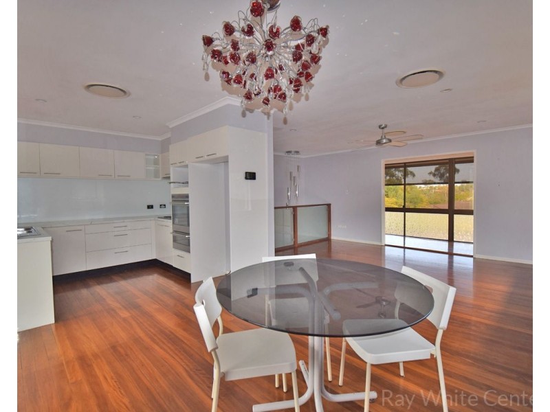 8 Tyrrell Road, Jamboree Heights QLD 4074