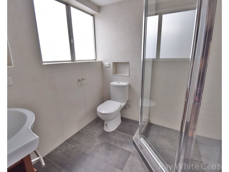 8 Tyrrell Road, Jamboree Heights QLD 4074