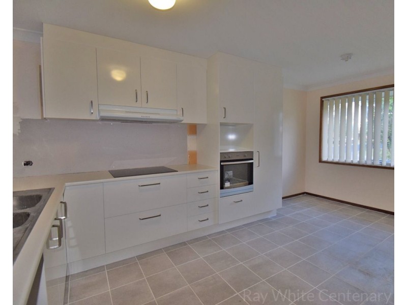 1 Hercules Place, Sinnamon Park QLD 4073