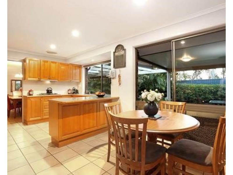 12 Lovell Court, Sinnamon Park QLD 4073