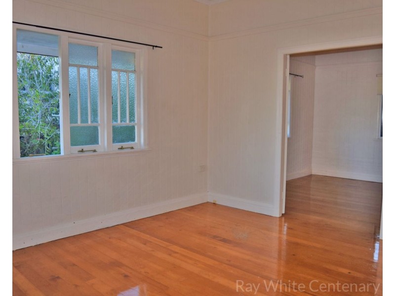 24 Booval Street, Booval QLD 4304