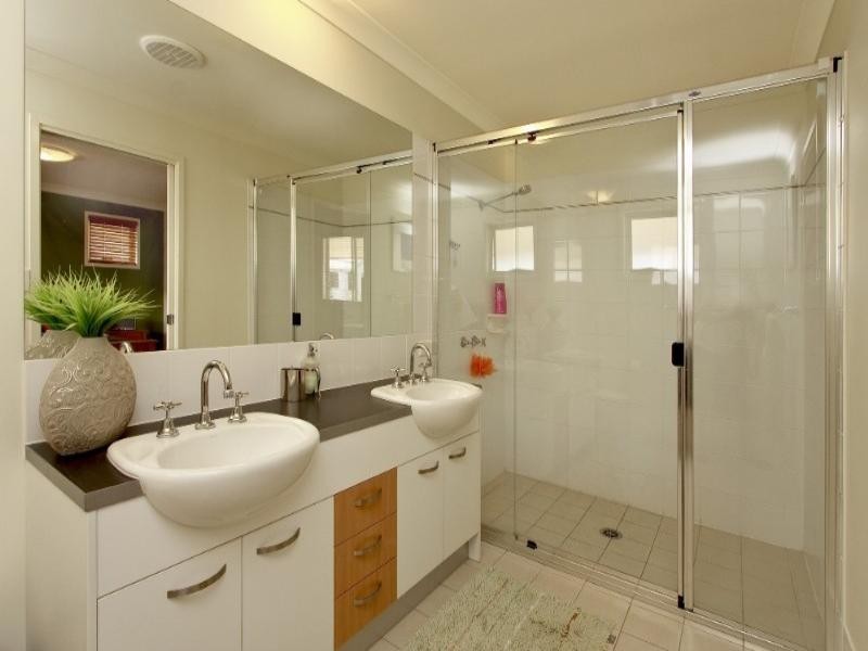 Mount Ommaney QLD 4074