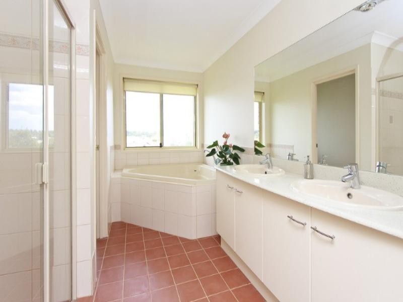 Sinnamon Park QLD 4073