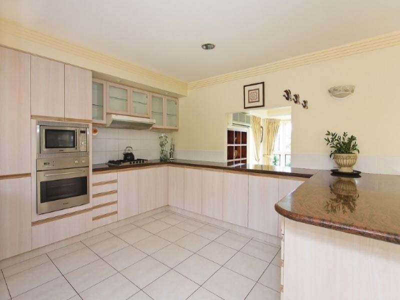 Sinnamon Park QLD 4073