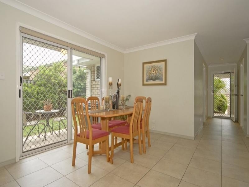 Seventeen Mile Rocks QLD 4073