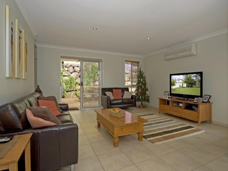 Seventeen Mile Rocks QLD 4073