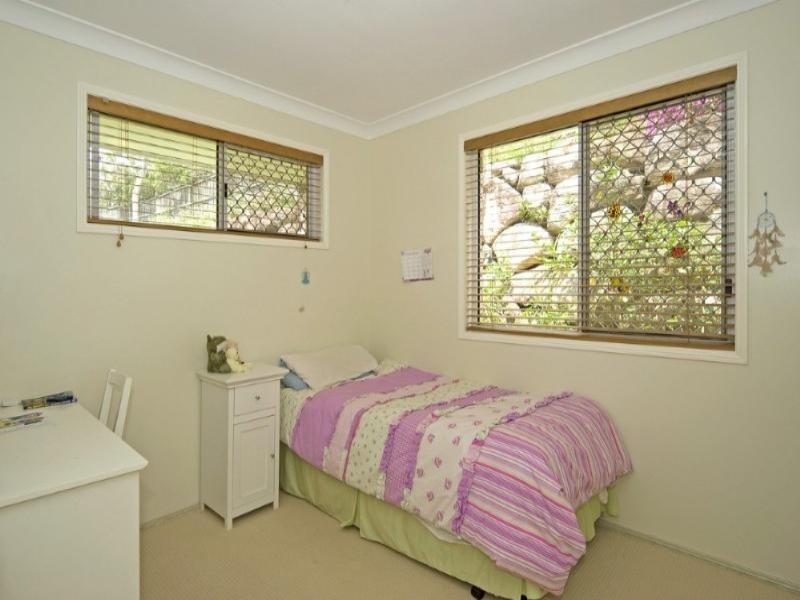 Seventeen Mile Rocks QLD 4073