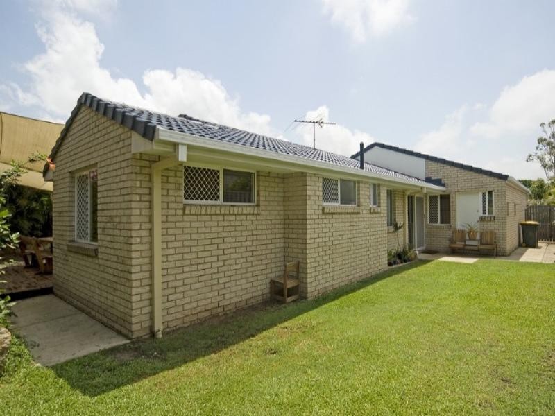 Seventeen Mile Rocks QLD 4073