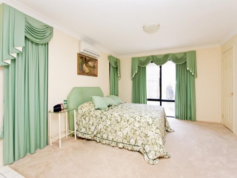 Sinnamon Park QLD 4073