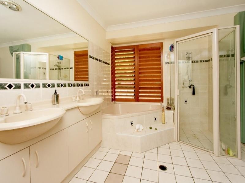 Sinnamon Park QLD 4073