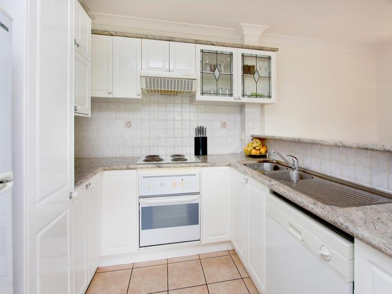 8/72 Earl Street, Greenslopes QLD 4120