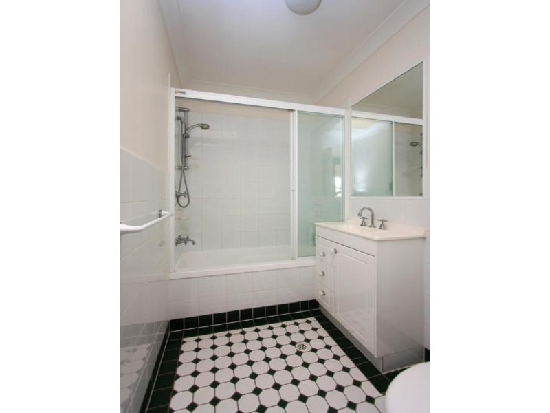 8/72 Earl Street, Greenslopes QLD 4120