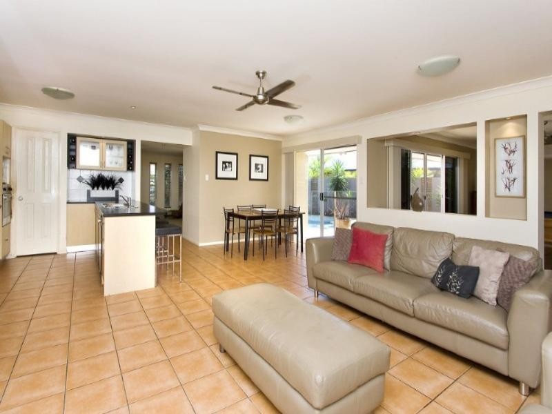 Sinnamon Park QLD 4073