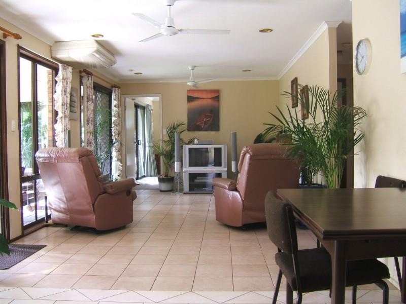 70 Pallert Street, Middle Park QLD 4074