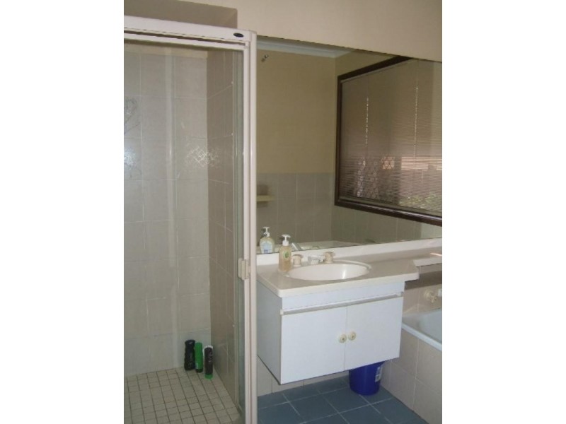 70 Pallert Street, Middle Park QLD 4074