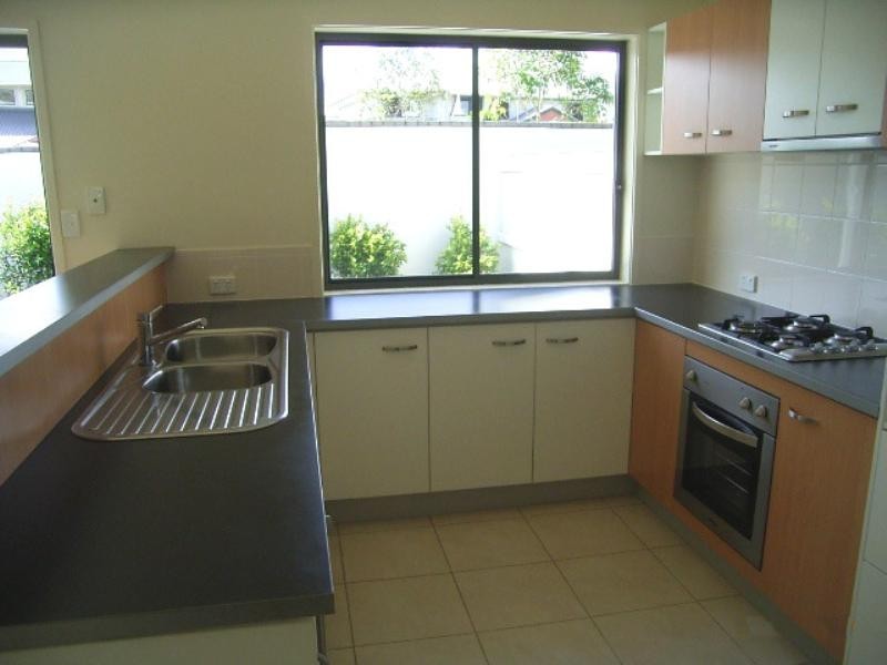 Mount Ommaney QLD 4074