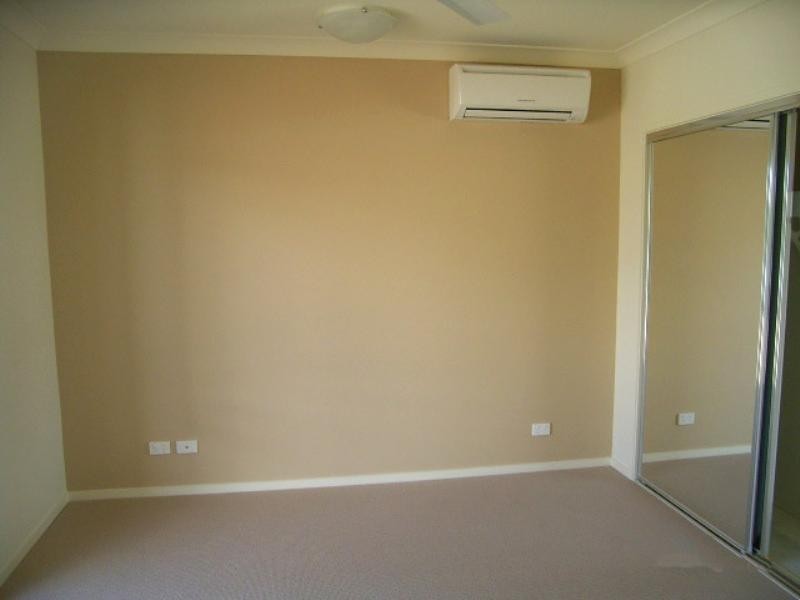 Mount Ommaney QLD 4074