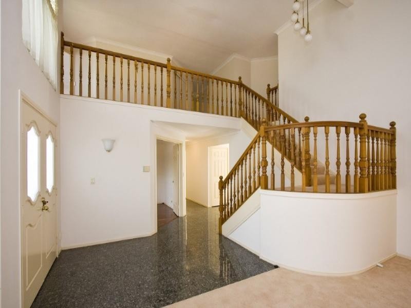 206 Arrabri Avenue, Mount Ommaney QLD 4074