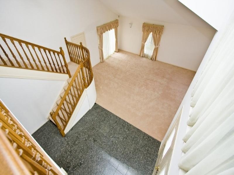 206 Arrabri Avenue, Mount Ommaney QLD 4074