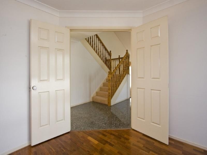 206 Arrabri Avenue, Mount Ommaney QLD 4074