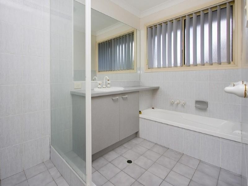 206 Arrabri Avenue, Mount Ommaney QLD 4074