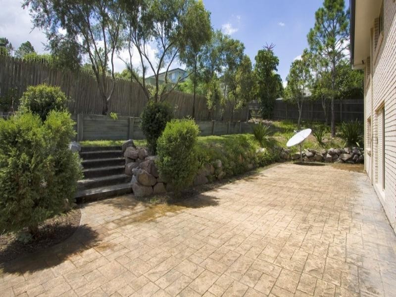 206 Arrabri Avenue, Mount Ommaney QLD 4074