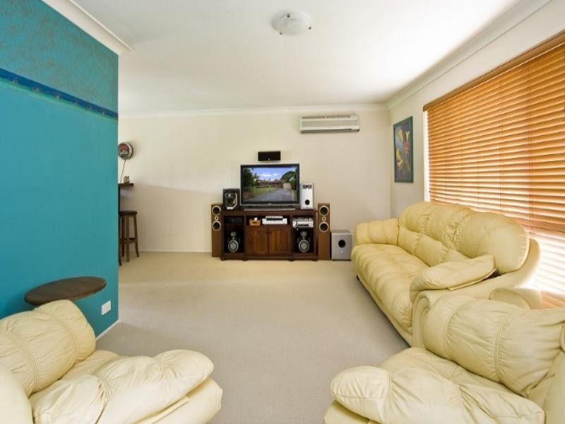 20 Lollard Street, Hillcrest QLD 4118