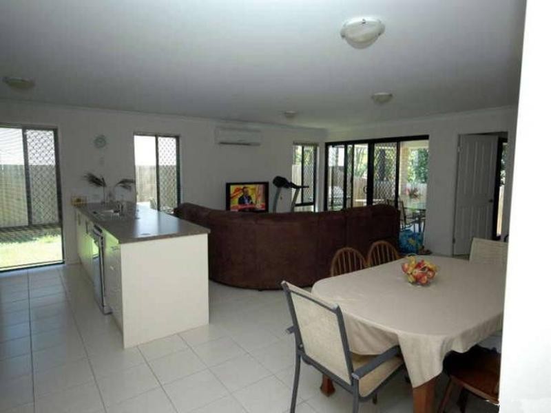 13 Highland Place, Forest Lake QLD 4078