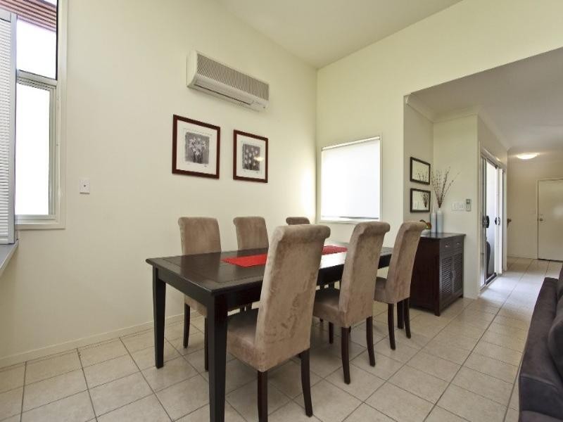 Mount Ommaney QLD 4074