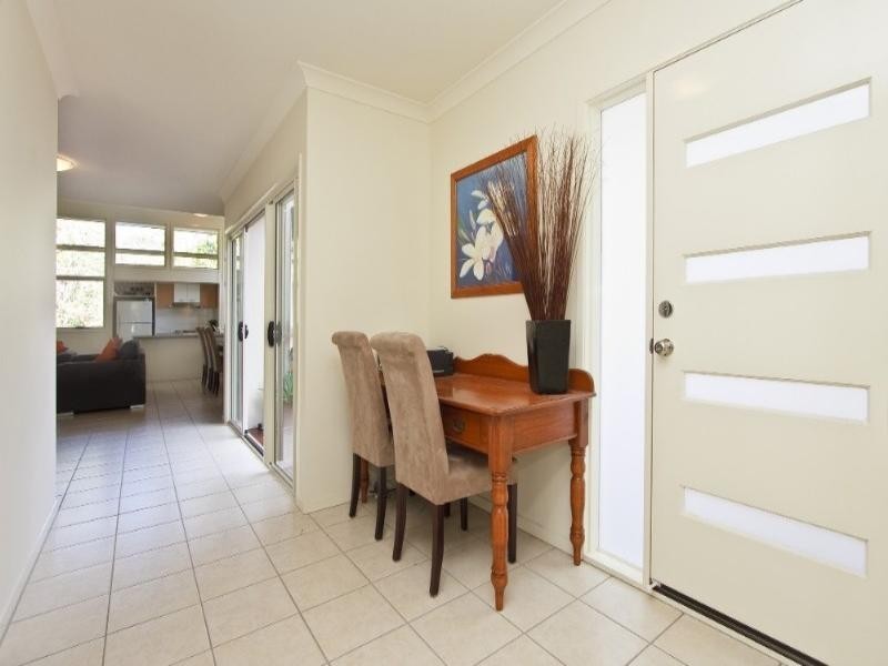 Mount Ommaney QLD 4074