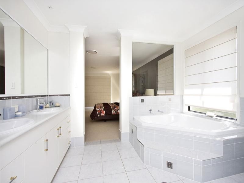 16 Ridge View Place, Springfield Lakes QLD 4300