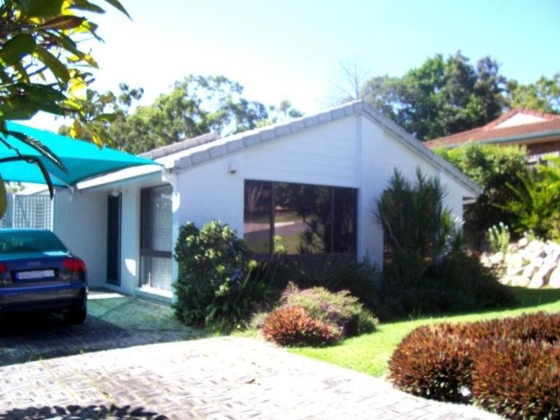 4 Melody Street, Jamboree Heights QLD 4074