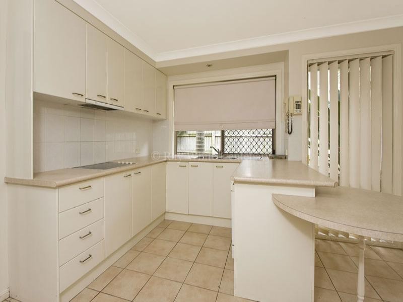 3/15 Abel Smith Crescent, Mount Ommaney QLD 4074