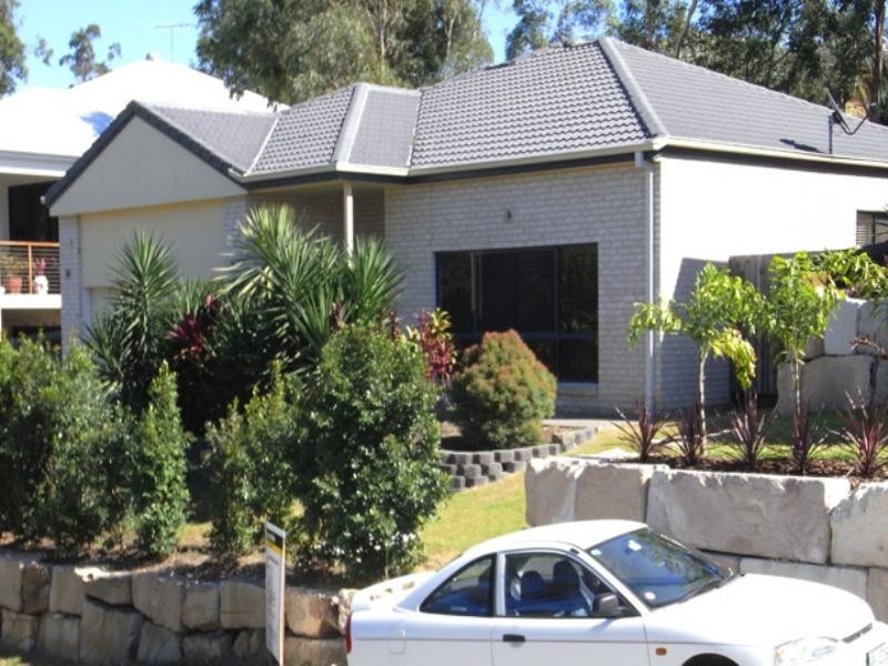 16 Jason Street, Sinnamon Park QLD 4073