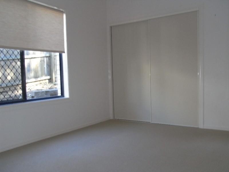 16 Jason Street, Sinnamon Park QLD 4073