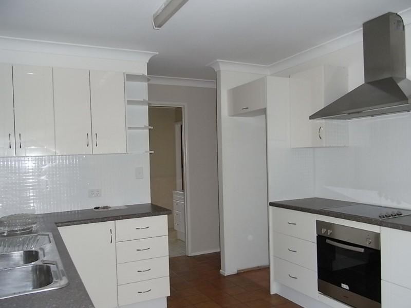 2 Ketch Street, Jamboree Heights QLD 4074