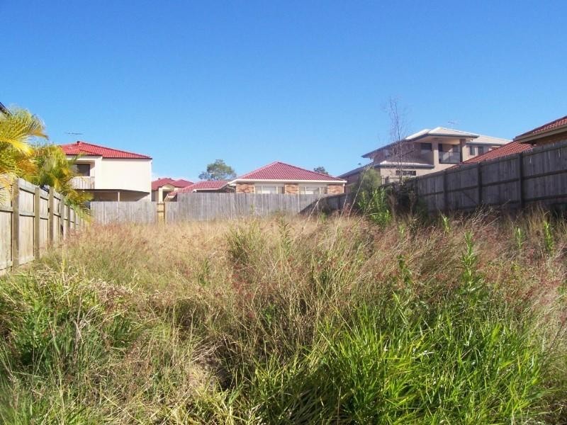 33 Hawthorne Street, Forest Lake QLD 4078