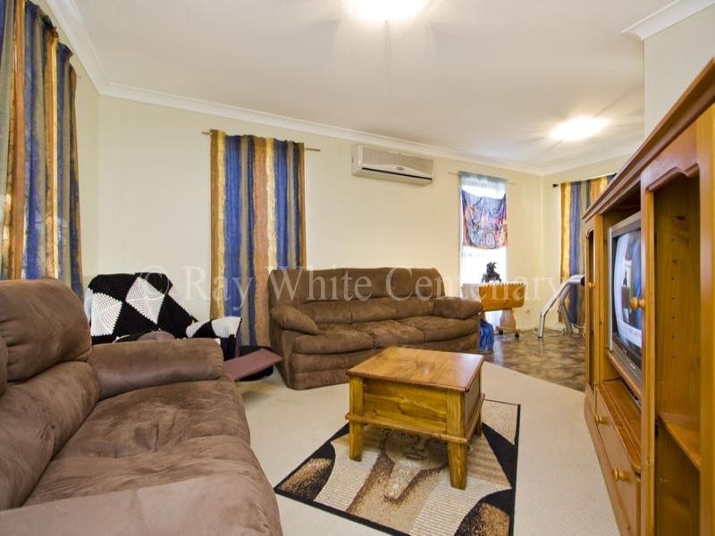 72 Hazelton Street, Riverhills QLD 4074