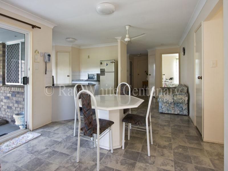 15 Wallaroo Way, Doolandella QLD 4077