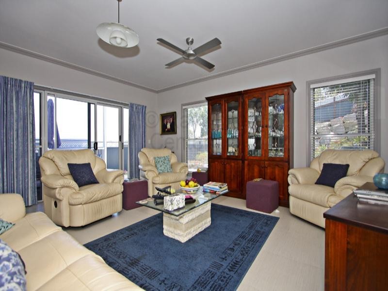 Seventeen Mile Rocks QLD 4073