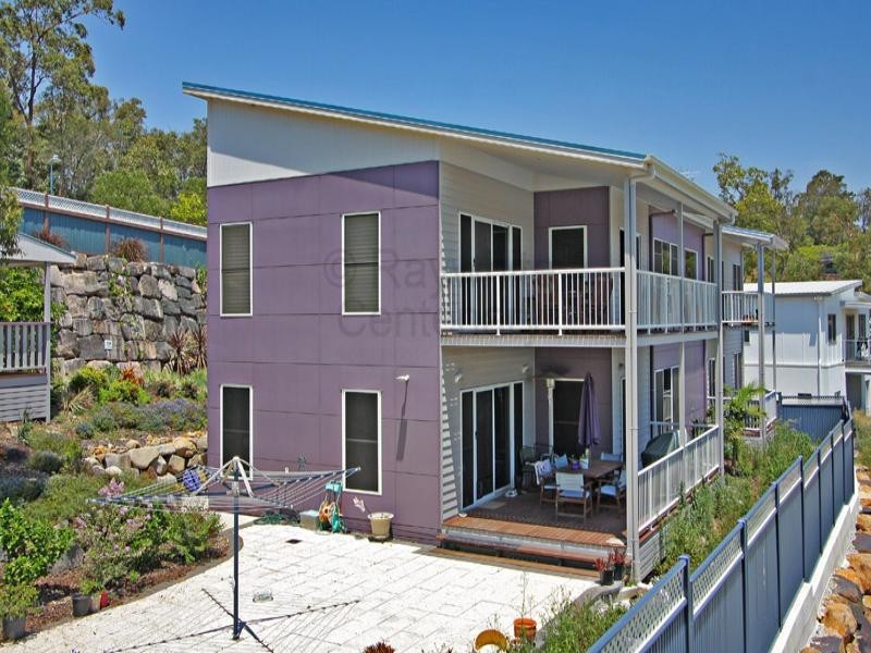 Seventeen Mile Rocks QLD 4073