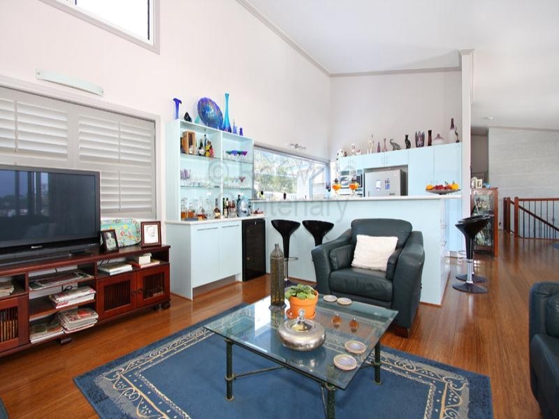 Seventeen Mile Rocks QLD 4073