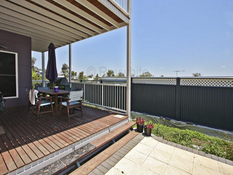 Seventeen Mile Rocks QLD 4073