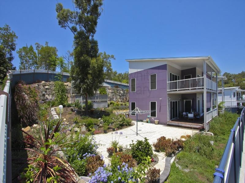 Seventeen Mile Rocks QLD 4073