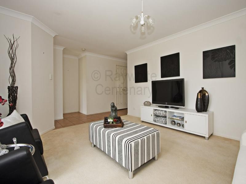 Sinnamon Park QLD 4073